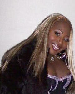 Woman, 50. mszaire