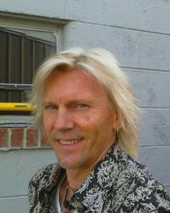 Man, 50. scissor6