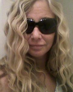 Woman, 62. Bellyselle
