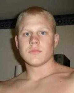 Man, 32. Andrew_frame
