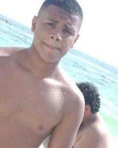 Man, 34. 562942em
