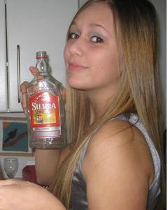 Woman, 41. Lauralee03705