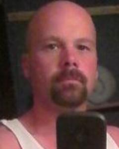 Man, 46. looking4knkyfn