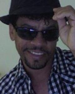 Man, 46. LUISIN2461