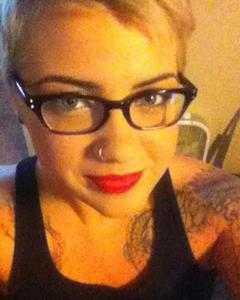 Woman, 33. mustlovecorgis