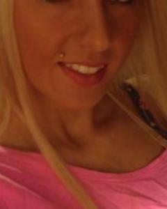 Woman, 44. Lonely0004687