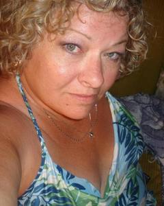 Woman, 60. caringtracy37