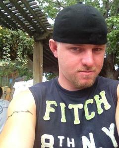 Man, 35. Vic8434