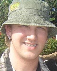 Man, 42. zenviking