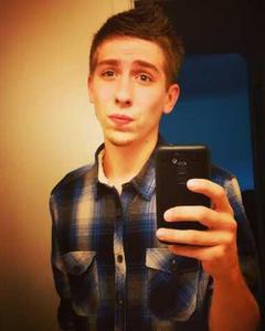 Man, 30. xxtylerhowellx