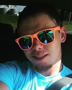 Man, 32. Dylskin
