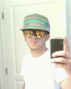 Man, 36. adam42164107