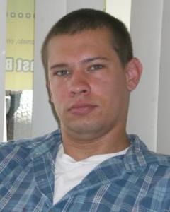 Man, 43. carkus
