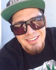 Man, 33. MxOrDiE