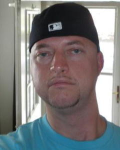Man, 43. nbose