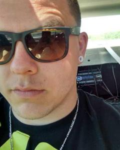 Man, 31. Longgee