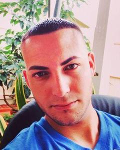 Man, 33. Lazaro595477
