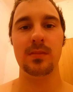 Man, 32. dozerc