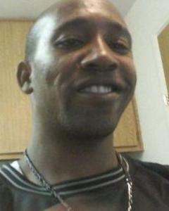 Man, 45. muttmark