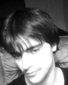 Man, 42. Korvalos