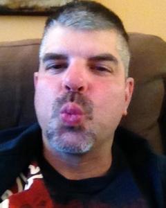Man, 49. Pipefitterbmg