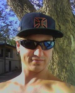 Man, 52. konzy74
