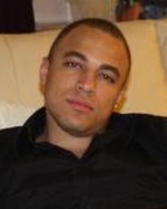 Man, 43. Tavmine