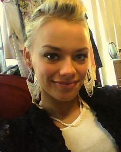 Woman, 34. Aly3627