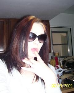 Woman, 42. chr0nicbitch