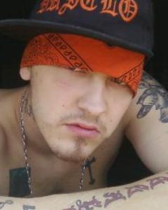 Man, 38. Dustlo