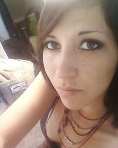 Woman, 31. SkinQueen1488