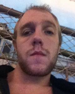 Man, 32. Ajoakland