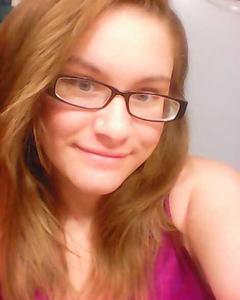 Woman, 29. Renee_nae5023