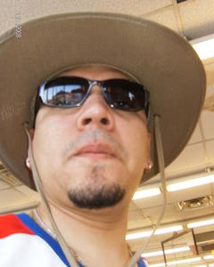 Man, 43. maynitor