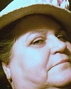 Woman, 75. huggs_kis202
