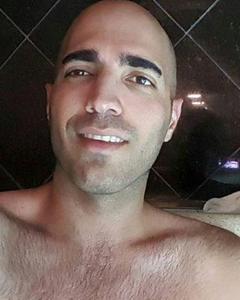 Man, 40. Dava4704