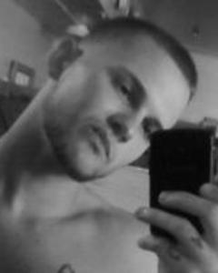 Man, 33. cash3526107