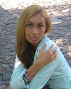 Woman, 43. retwynas