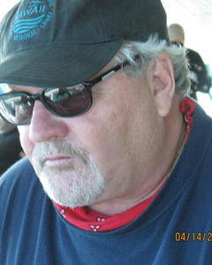 Man, 68. paddledog