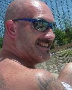 Man, 53. Dama free