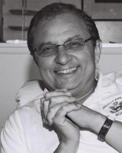 Man, 70. schoonu