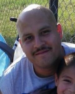Man, 40. sober8262