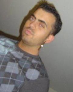 Man, 41. Kosta776075