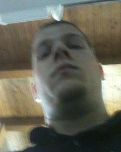 Man, 30. Djh3674