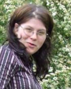 Woman, 38. SKI6661