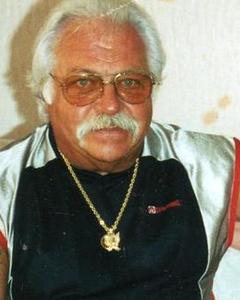 Man, 82. DJ2774