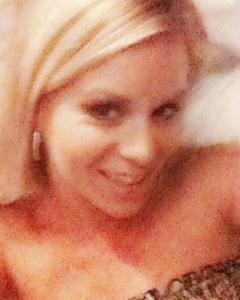 Woman, 49. Mel8064
