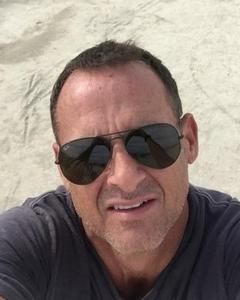 Man, 54. Eknapp2624