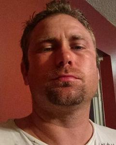 Man, 44. Bluwjay