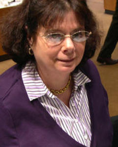 Woman, 70. Dee4275
